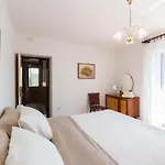 Comfort Roza In